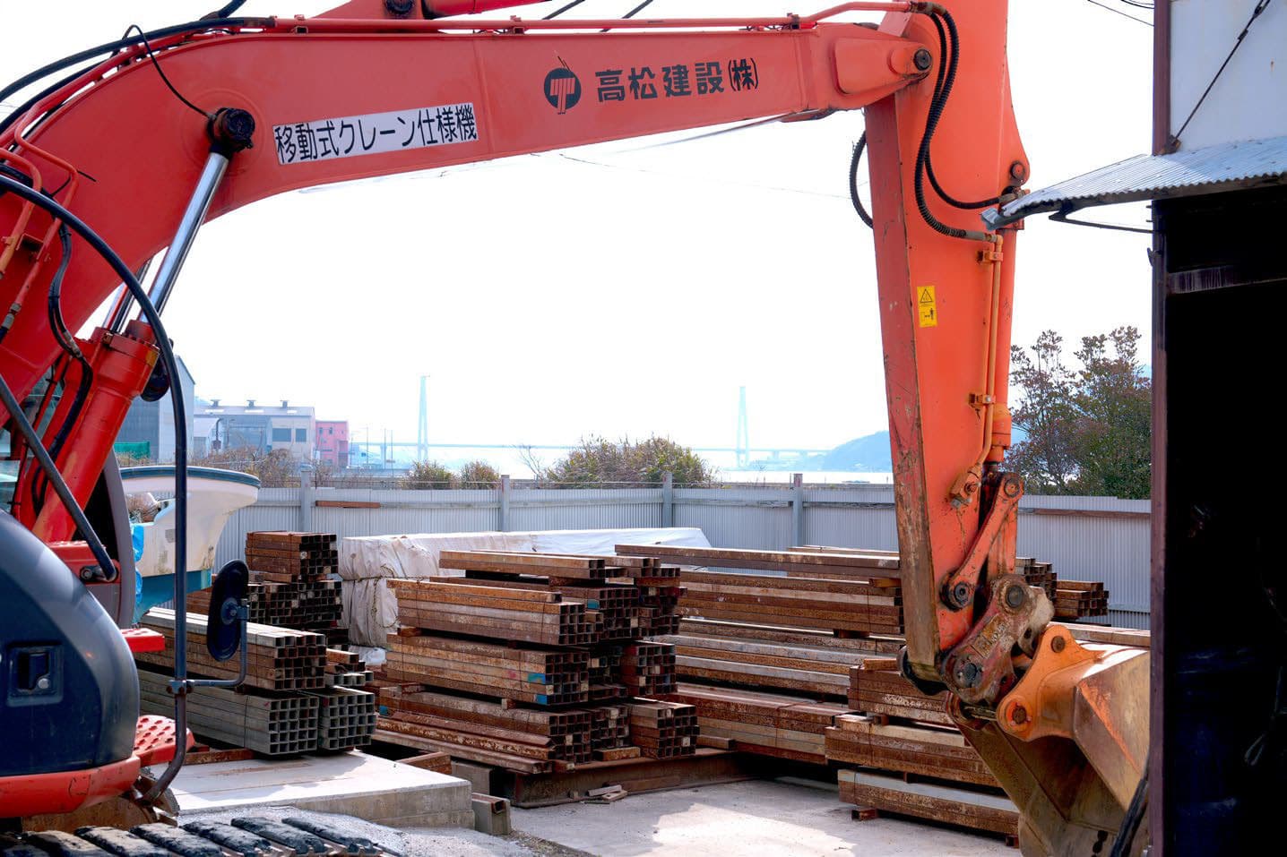 作業場からみえる生口橋